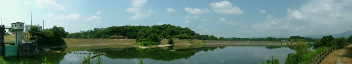 日野川ダムのパノラマ写真です。