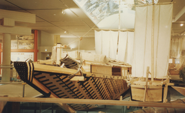 ▲”Maruko-bune”, typical wooden transport boats in use on lake Biwa (exhibition at Lake Biwa museum)