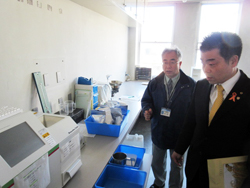 滋賀県農業技術振興センターを視察2