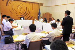 滋賀県行政経営改革委員会に出席