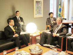 駐日ブラジル国大使アンドレ・コヘーア・ド・ラーゴ氏と対談