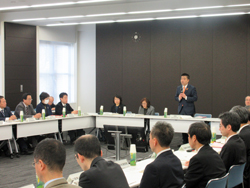 滋賀県防災会議に出席。