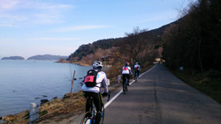 長命寺港到着後、いよいよ自転車で再度スタート地点である豊公園を目指して出発。