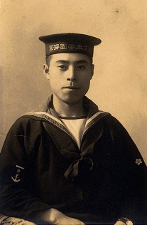 舞鶴海兵団卒業時（三等水兵）の高木さん写真