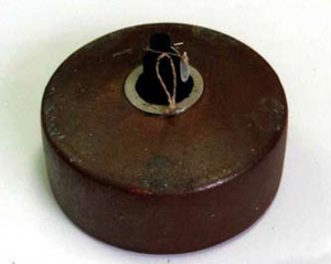 陶器製の地雷写真