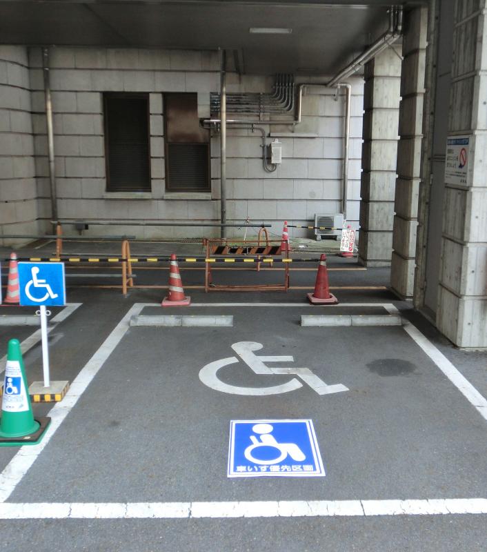 車いす優先区画設置例