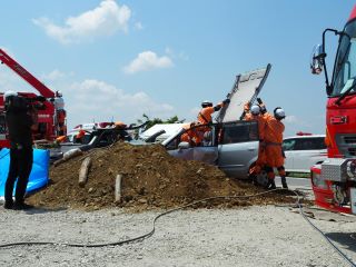 水没車両からの救出