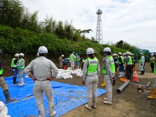 月の輪工作業