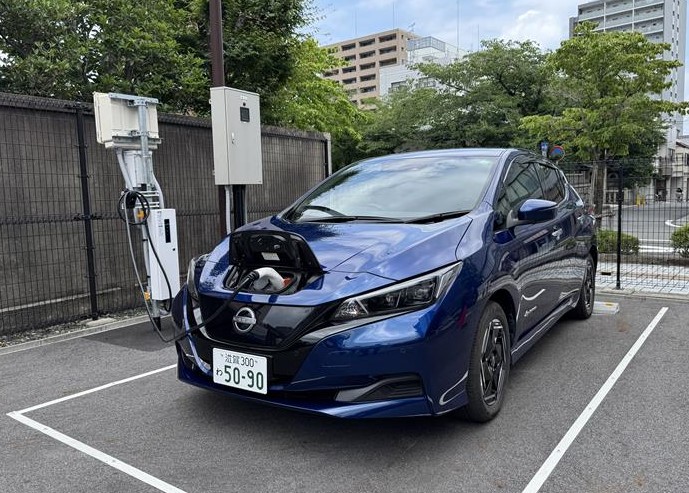 実際の車両(ブルー)