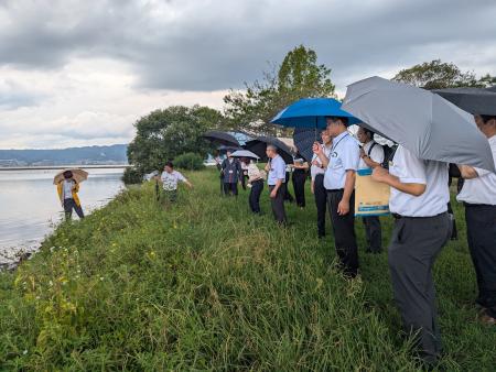 オオバナミズキンバイ繁茂現場の視察の様子