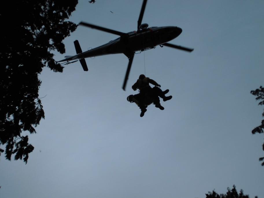 県警ヘリコプター