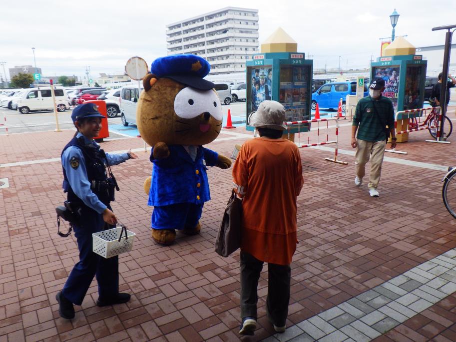お客さんに挨拶するけいたくん