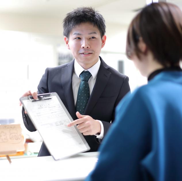 会計課の様子