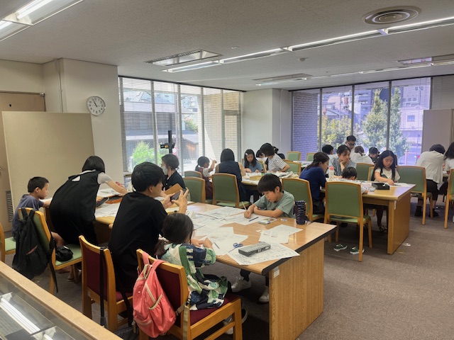 誕生日新聞づくりの様子2