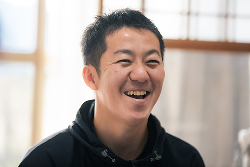 笑顔の佐野さん