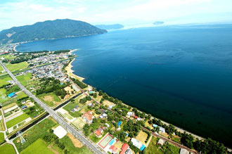 写真：上空からの高島市