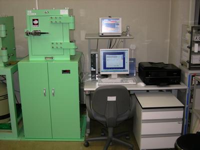 放射性物質検査機器(Ge:ゲルマニウム半導体検出器、NaI(Tl):ヨウ化ナトリウムシンチレーションスペクトロメータ)の写真1