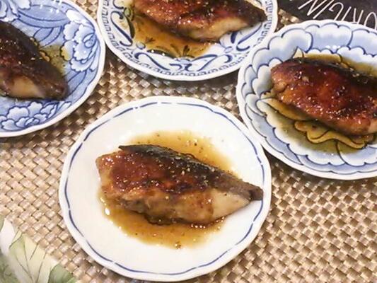 余った焼肉のたれで作るスパイシーなぶりの照り焼き