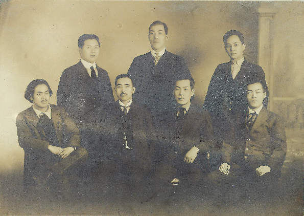 全国水平社創立メンバーの写真