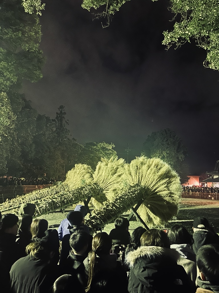 勝部神社の境内写真