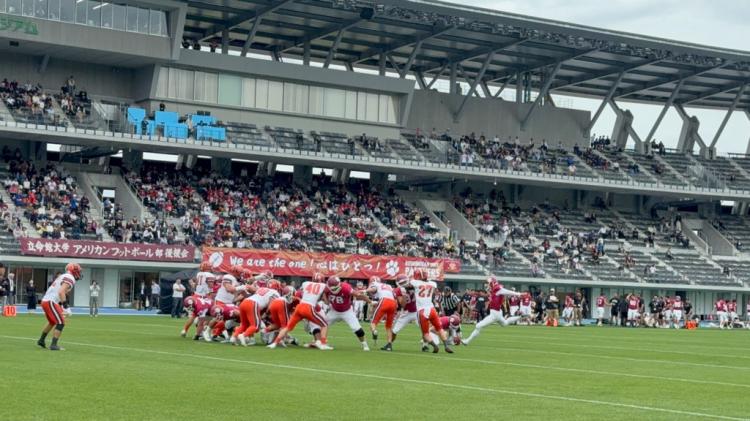 平和堂HATOスタジアムにてアメリカンフットボールの試合2