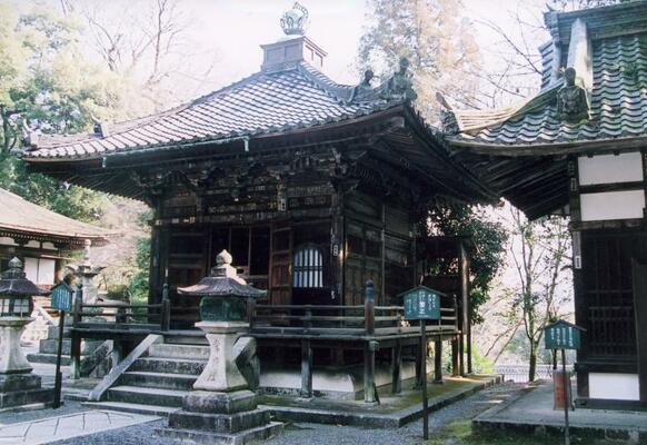 石山寺毘沙門堂の外観