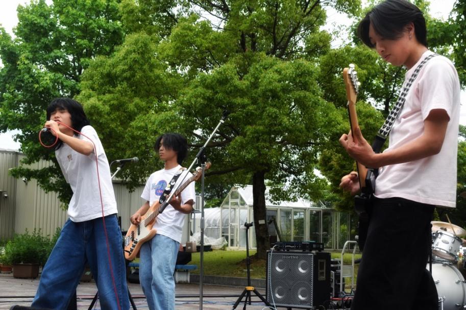 2校合同バンドの演奏