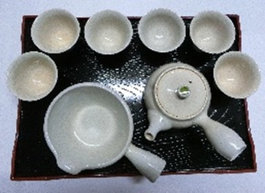  家庭科の授業等で使用する茶器