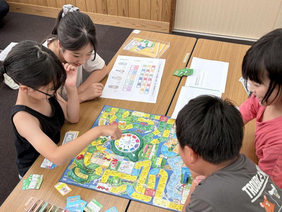 子ども達が体験プログラムを楽しむ様子