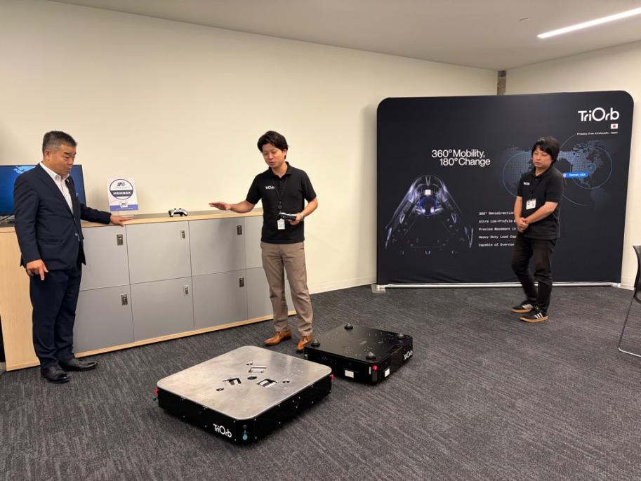 三日月知事によるニューラボ視察の様子1