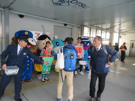 ゆる3（さん）防犯キャンペーン オープニングセレモニー（JR石山駅）の様子6