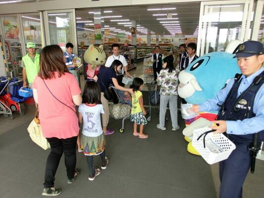 甲賀地域ゆる3プロジェクト防犯キャンペーン（特殊詐欺被害防止啓発）の様子7