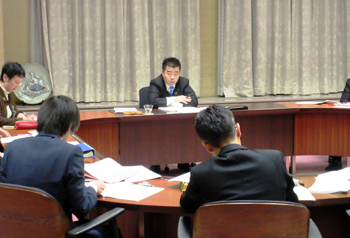 庁内協議などの執務を実施