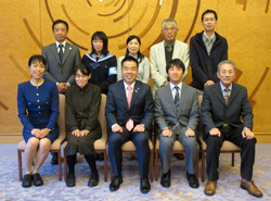 県政モニターの皆様との意見交換会に出席