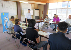 「こんにちは!三日月です」で近江八幡市の滋賀県農協青壮年部協議会の皆さんと意見交換