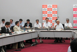 関西広域連合会合に出席