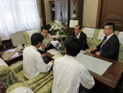 八日市南高校の農業科の学生2名の表敬訪問