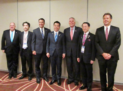 全米知事会議参加者と記念撮影