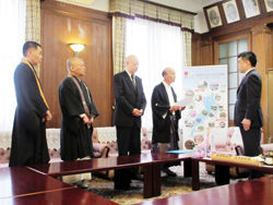 滋賀県文化財保護連盟の方々から、新生美術館の整備にあたっての要望をお受けする