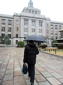 登庁