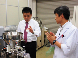 工業技術総合センターの視察
