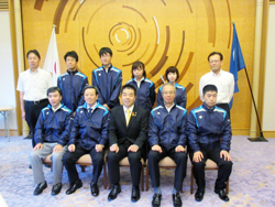 出場選手との集合写真つづき