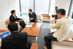 産経新聞社の取材