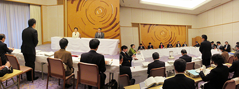 政策協議会