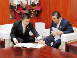 政策提案・要望を行う様子2