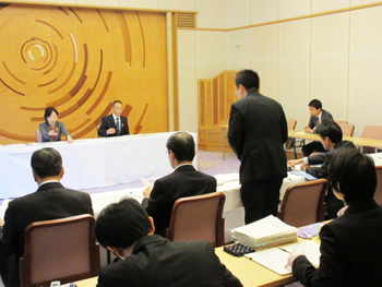 政策協議会の様子