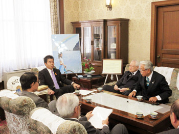 滋賀県医師協同組合・滋賀県医師会の皆さんと意見交換