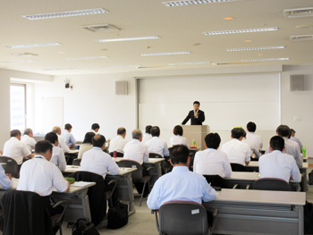 新任課長級職員の研修にて講話