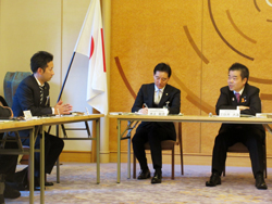 県内の日本青年会議所(JC)のメンバーの皆さんとの意見交換