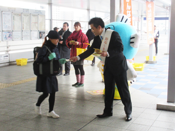 冬季節電の呼びかけ活動を実施